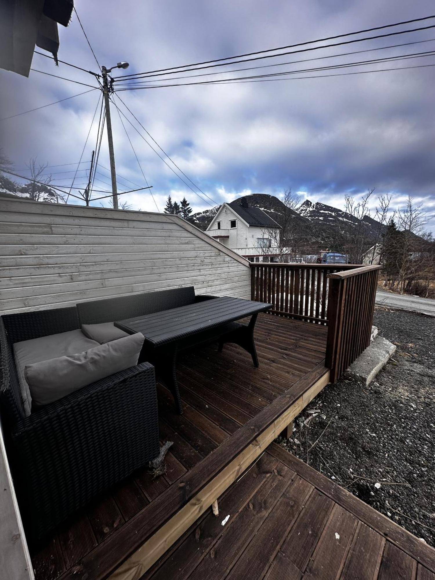 Kb Basement Apartment Sørvågen Zewnętrze zdjęcie
