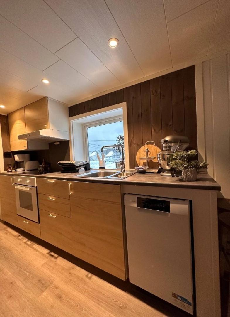 Kb Basement Apartment Sørvågen Zewnętrze zdjęcie