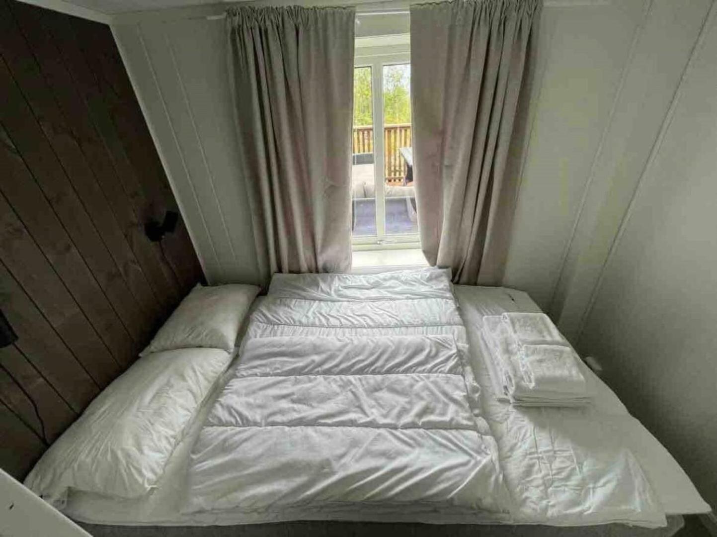 Kb Basement Apartment Sørvågen Zewnętrze zdjęcie